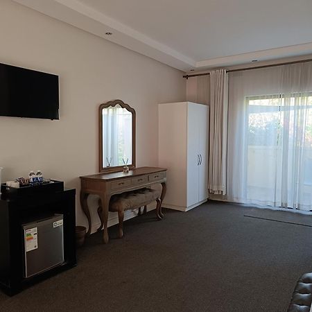 Jacaranda Hotel Harare Luaran gambar