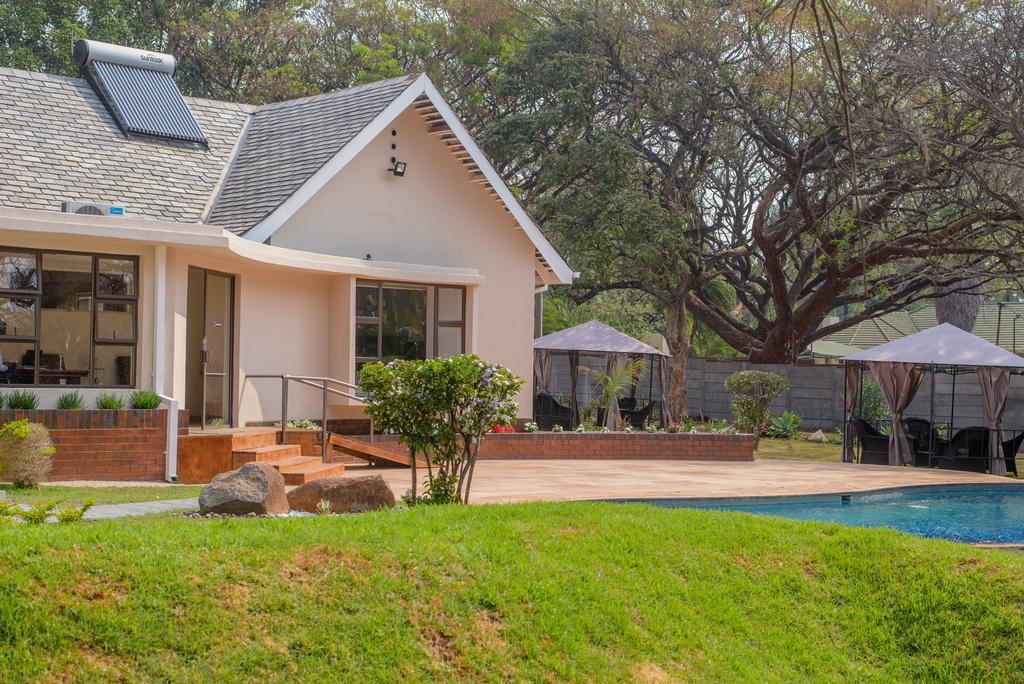 Jacaranda Hotel Harare Luaran gambar