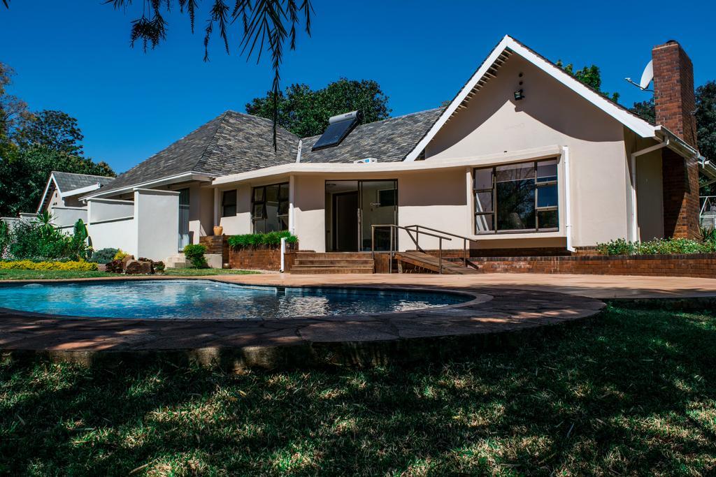 Jacaranda Hotel Harare Luaran gambar